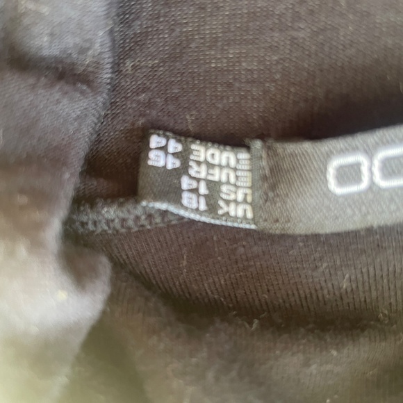 Mock neck body con midi dress - Picture 3 of 6